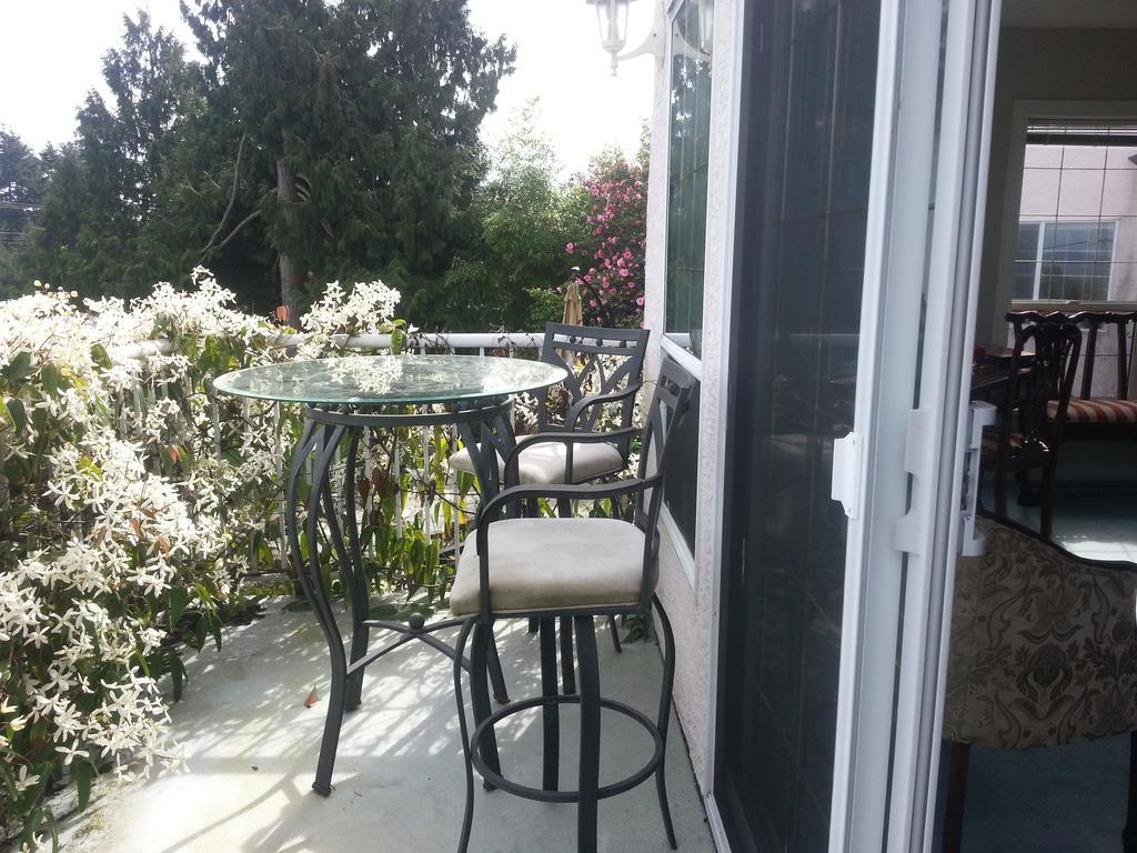 By The Sea Bnb, Sidney Victoria Bc Exterior foto